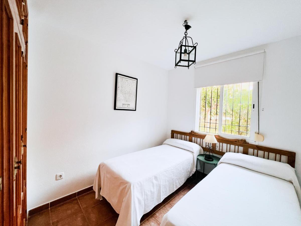 Jardin Del Golf Nº 36 By Fontanilla Del Mar Holidays Rentals Chiclana de la Frontera Exterior photo